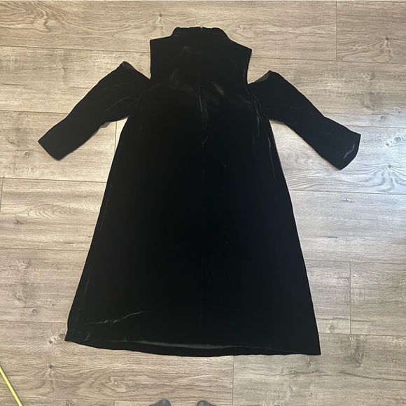 Tyler Boe black faux velvet open shoulder dress - size small - Picture 2 of 4
